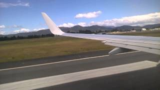 preview picture of video 'Hobart airport plane take off. (Virgin airlines 737)'