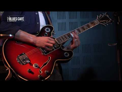 The White Rattlesnake "Champagne & Reefer" // Le Blues Café Live