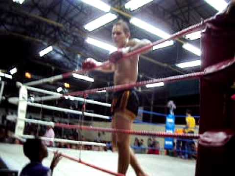 Steinar Berghs 27seconds Knock out! @ Suwit stadium.