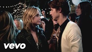 Bài hát Honestly - Nghệ sĩ trình bày Hot Chelle Rae