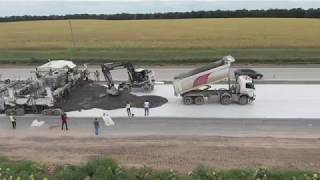 Укладання основного бетону на автодорозі Н-31 Дніпро-Царичанка-Кобеляки-Решетилівка