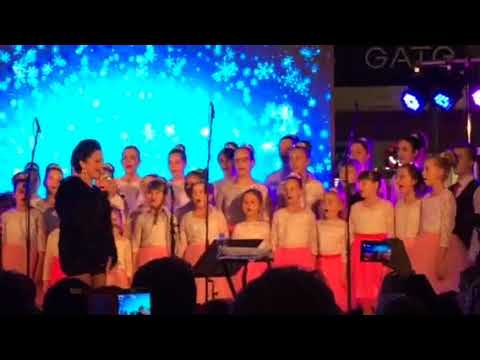 Slyš chór - Lucie Bílá a DPS Andíci