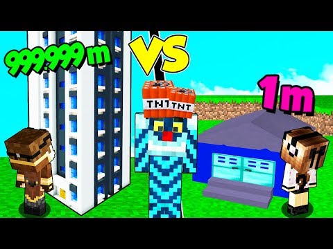 CASA GRATTACIELO CONTRO CASA SCHIACCIATA SU MINECRAFT!!!
