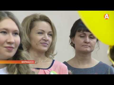 Болит в пояснице и справа и слева киста Боль в спине во время приседа