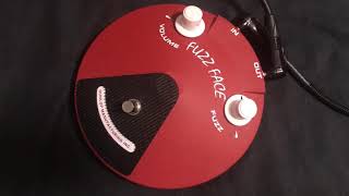 Video thumbnail for Jim Dunlop JHF3 Band Of Gypsys Fuzz Face - Sound Demo by 魔法の箱研究所 - Stompbox Review Channel -