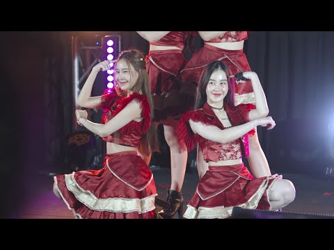 Wawa Daisy Daisy - ไม่ Lucky ก็รักเรา (Don't Worry) [Unit CASSIA] @Siam Paragon 20220226 [Fancam 4K]