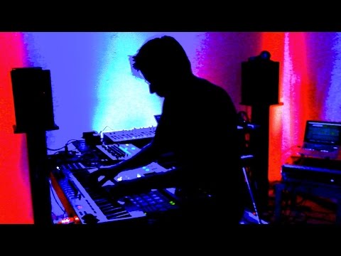 Rheyne - Live Jam 121 (Live Looping with Ableton Live)