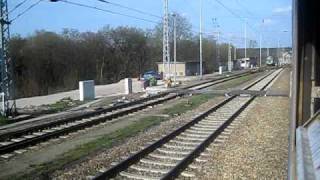 preview picture of video 'D-Train 441 crosses German-Polish border at Frankfurt/Oder(Gr)'