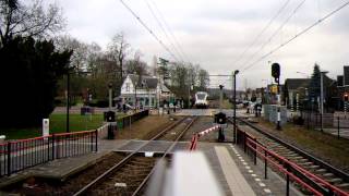 preview picture of video 'Dutch Railroad Crossing/ Level Crossing/ Bahnübergang/ Spoorwegovergang Meerssen'