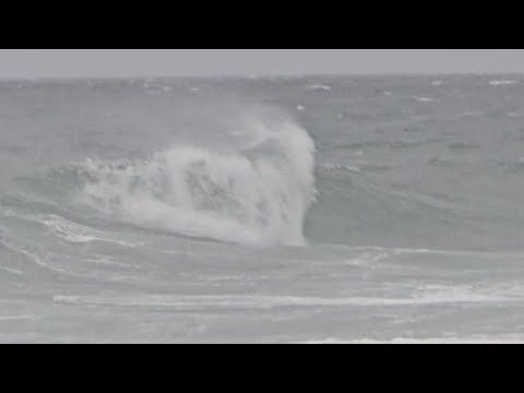 25 Knot Downwind with Decent Swell and Surf with Jacqui Boyd in the Carbonology Boost X Double