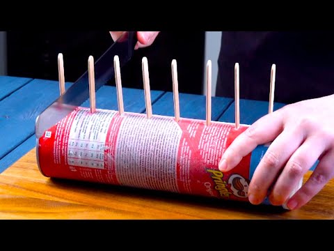 Stick 8 Popsicle Sticks Into A Pringles Can & Cut It Into Slices | Homemade Ice Cream Bars