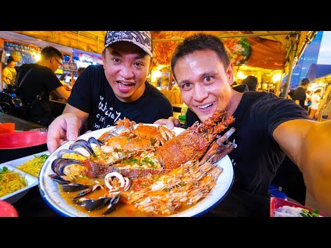 GIANT LOBSTER TOM YUM!! Insane Thai Street Food at Night Market in Bangkok, Thailand!