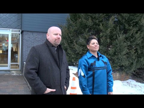 Ohén:ton I:iente ne Ratitsénhaienhs meeting with Ministe Lafrenière