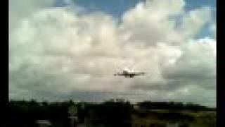 preview picture of video 'A380 Flyby at Liverpool EGGP'