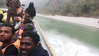 preview picture of video 'Pani jahaj Nepal River Transport pvt and  Varun water Transport ko  sahkarya'