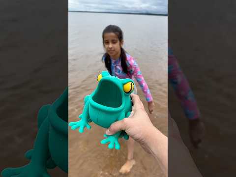 O SAPINHO QUER TOMAR BANHO 😱 #shorts