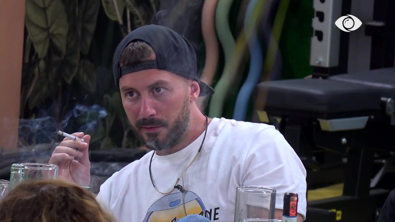 Romeo-Eglës: Unë e di sa e vështirë është të flesh me një njeri dhe të mos kesh kontakt fizik