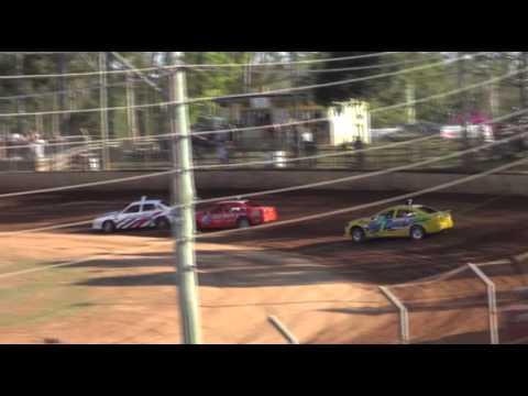 Modified Production - Heat 1 - Aussie Open - Maryborough Speedway - 29.12.12