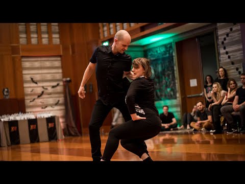 Lee Easton & Fabienne Easton  "I'm Your Baby Tonight" - ProShow Impro - Warsaw Halloween Swing 2021