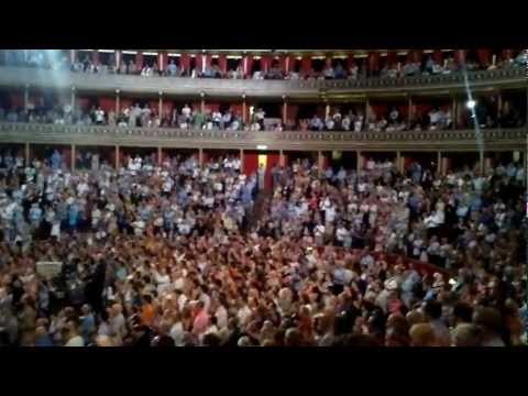 Standing Ovation for the Simón Bolívar Symphony Orchestra