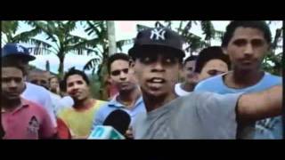 Brujas Chocan en El Aire en Moca R.D. practicando vuelo  (ThatsDominican.Com)