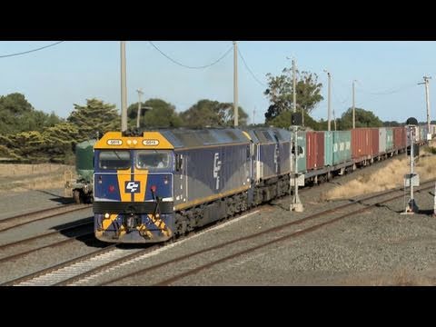 POTA Container Freight Train with CFCLA locomotives G515 & HL203  - PoathTV