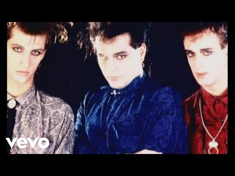 Soda Stereo - Camino A La Fama / 1983-1987 (Video)