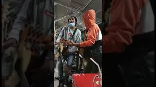 Download lagu PENGAMEN KREATIF👏👍#shorts #pengamenkreatif #pengamenviral #pengamenlucu #pengamenjalanan mp3 Download lagu PENGAMEN KREATIF👏👍#shorts #pengamenkreatif #pengamenviral #pengamenlucu #pengamenjalanan mp3
