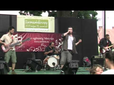 MonaStereo: Live in Gyulavari