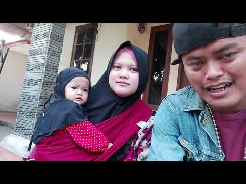 ucuy-dunia-terbalik-bahagia-itu-sederhana