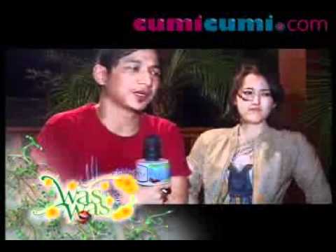 Resolusi 2011 Pasha 'Ungu' & Adelia - CumiCumi.com