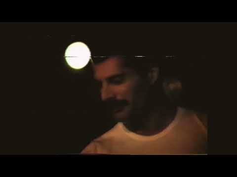 FREDDIE MERCURY -  JAILHOUSE ROCK (HOG'S GRUNT PUB 01 08 1982) #freddiemercury #queen