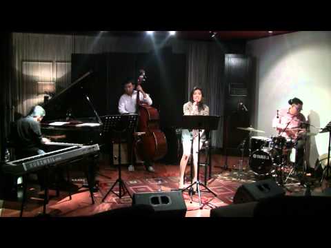 Monita Tahalea - Let It Be @ Mostly Jazz 20/10/11 [HD]