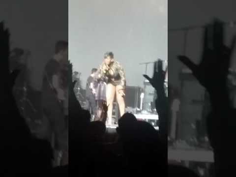 **FANTASIA ** LIVE* "TOTAL PRAISE"