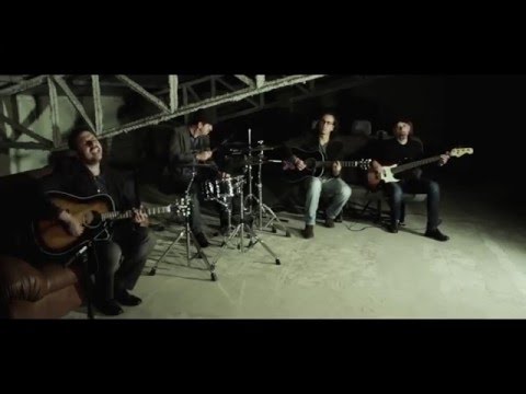 LUX - Sentada lejos (VIDEOCLIP OFICIAL)