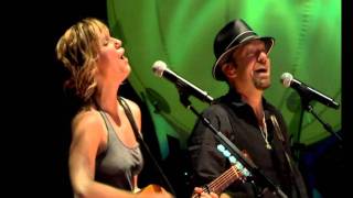 Sugarland -  &quot;The One I love&quot;   (Live, With lyrics )