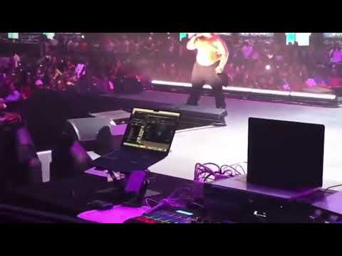 Minneapolis was one of one last night!! S/o Global Baby for bringing me out 🤞🏾#davido #5ive #tour