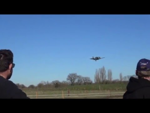 P-47 RAZORBACK 1/4 - 3m50 - 1er Vol - Fonfon RC Swiss