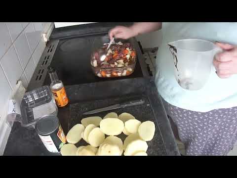 slimming world beef hotpot bake