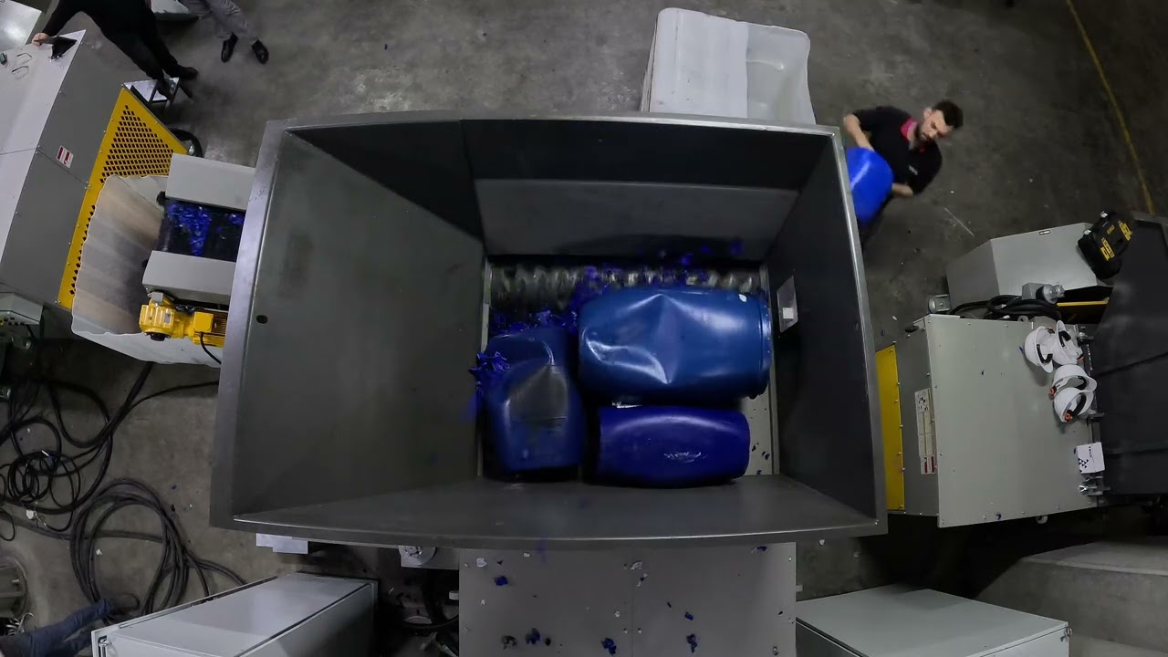 GENOX V1500L | IBC & Bidon Parçalama Uygulaması