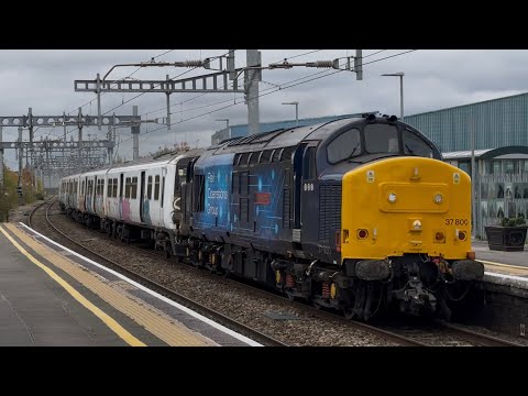 37800 drags two 321 units covered in graffiti to scrap in Newport 10/10/25 on 5q76 ex Willesden