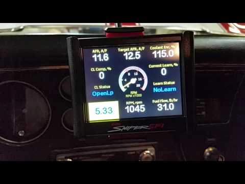 Holley Sniper EFI 1st start (cold w/half dead battery, lol)