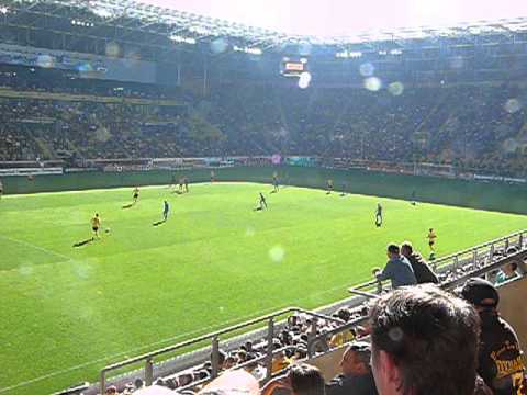 SG Dynamo Dresden - 0 : 2  gegen Braunschweig - aber die Fans sind die Besten!