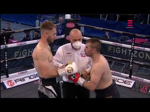 Harry Scarff vs. Jan Balog