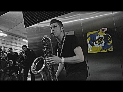TOO MANY ZOOZ in France - (FULL PERFORMANCE)