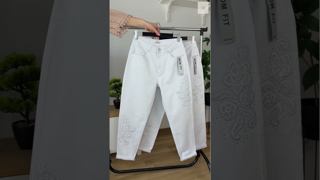 Білі Mom Fit з декором