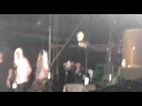 121125 SMTown in BKK   Ryeowook beside stage