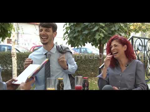 A e keni ni najher Xhejmsin tu kesh qeshtu? 😂😂😂 - SchengenVisa - E35: Ka ra puna