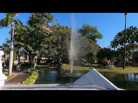 Bom lugar para relaxar no Parque Público Chiang Mai Nong Buak Haad - สวนสาธารณะหนองบวกหาด