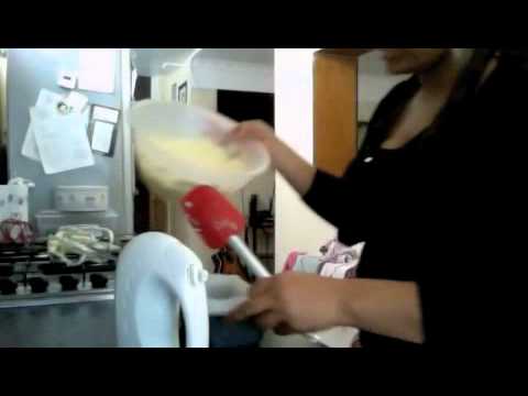 Rashida's Kitchen: Easiest sponge cake recipe ever!